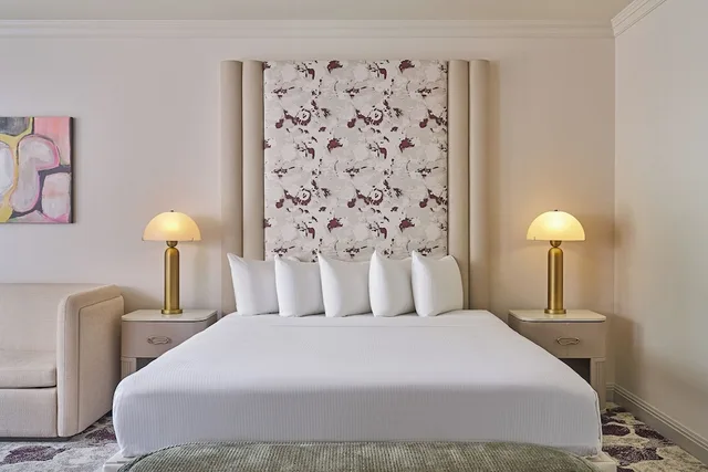 غرفة فاخرة بسرير كينج بشرفة، Royal Park Hotel 5/10