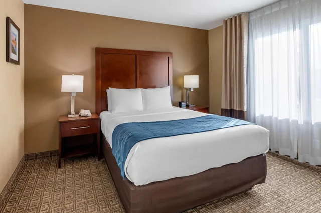 Studio, Suite, Multiple Beds، Comfort Inn & Suites Ventura Beach 2/5