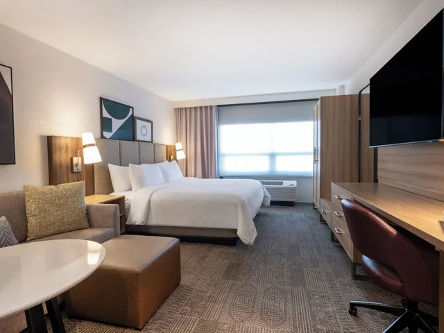 Studio, Suite, King Bed, Airport View, Kitchen، Staybridge Suites Chicago O Hare Airport, an IHG Hotel 1/2