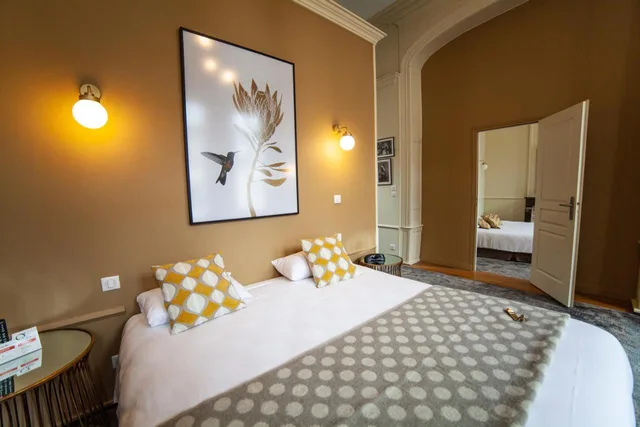 غرفة ديلوكس بسرير مزدوج، HOTEL LES HAUTS DE MONTREUIL LE PATIO 1/1