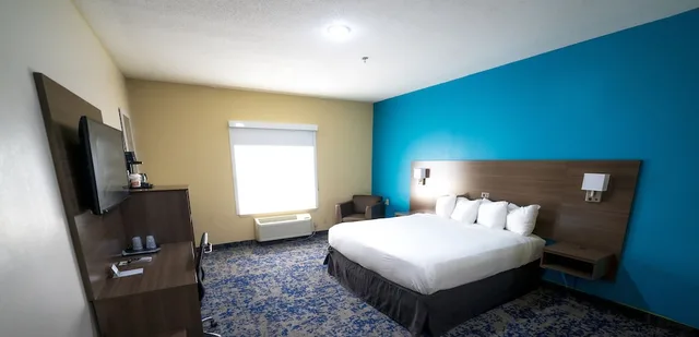 جناح بسرير كينج لذوي الإعاقة، Quality Inn & Suites Monroeville South 1/3