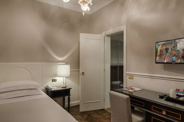 غرفة كلاسيكية مفردة، Plaza Hotel Lucchesi 7/8