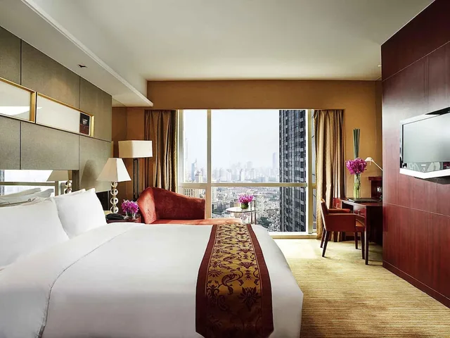 غرفة سوبيريور بسرير كينج بإطلالة على المدينة مع دخول صالة النادي، Sofitel Galaxy Nanjing 2/5
