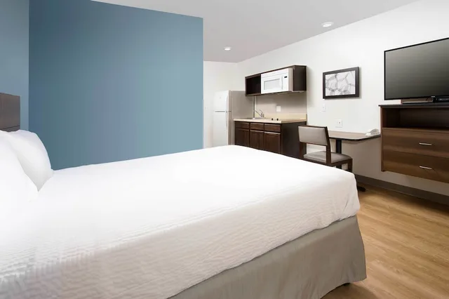 غرفة قياسية بسرير كوين، WoodSpring Suites Harrisburg Linglestown 2/3