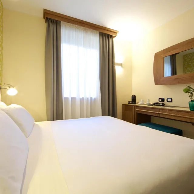 غرفة كلاسيكية بسرير مزدوج أو سريرين منفصلين، Duca D Aosta 6/10