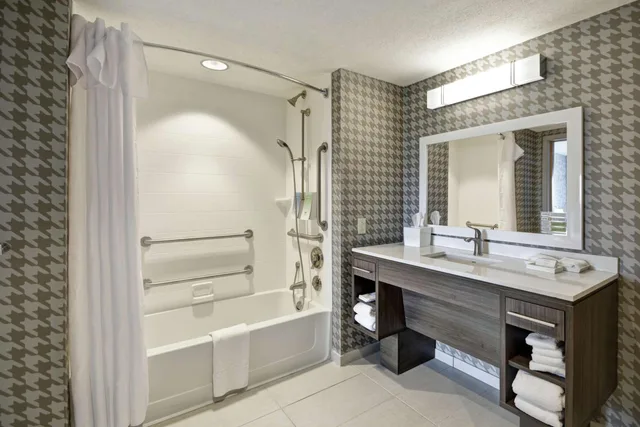 استوديو بسرير كوين مع أريكة لذوي الإعاقة، HOME2 SUITES BY HILTON PORTLAND AIRPORT 2/6