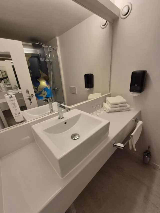 Basic, Triple, Hotel Corbie Geel 7/7