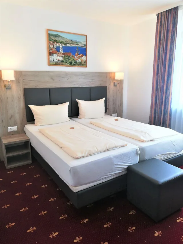 غرفة قياسية بسرير مزدوج، Hotel Central Heidelberg 1/1