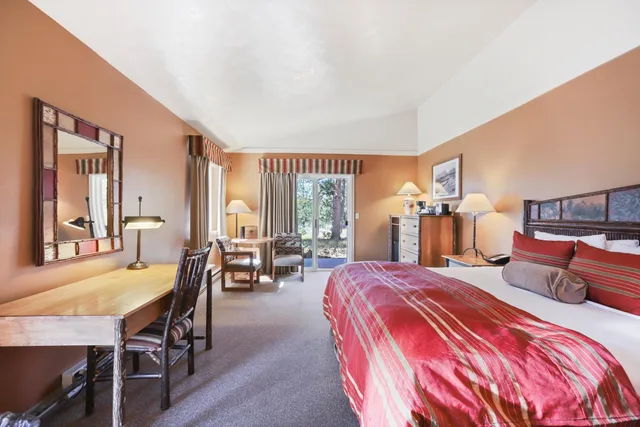 كوخ بريميوم بسرير كينج، Headwaters Lodge And Cabins At Flagg Ranch 3/4