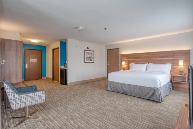 جناح استوديو بسرير كينج لذوي الإعاقة، Holiday Inn Express Suites Thornburg S Fredericksburg 1/2