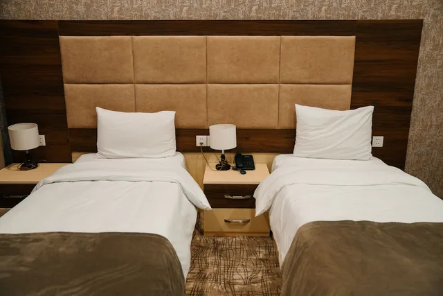 جناح عائلي بسرير كينج وسريرين منفصلين بإطلالة على المدينة بغرفتي نوم، The Clocktower Hotel 7/10