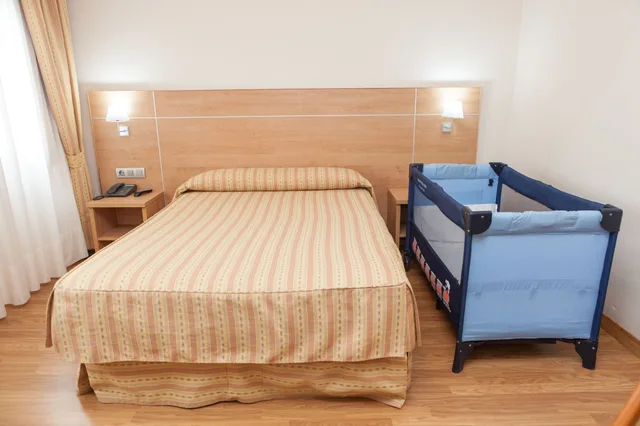 غرفة قياسية بسريرين منفصلين، Hotel Las Anclas 5/10