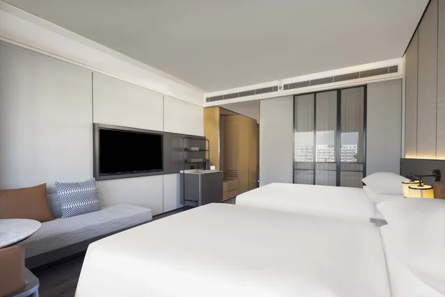 غرفة بسريرين مزدوجين بإطلالة على الجبل، Sheraton Pujiang 2/3