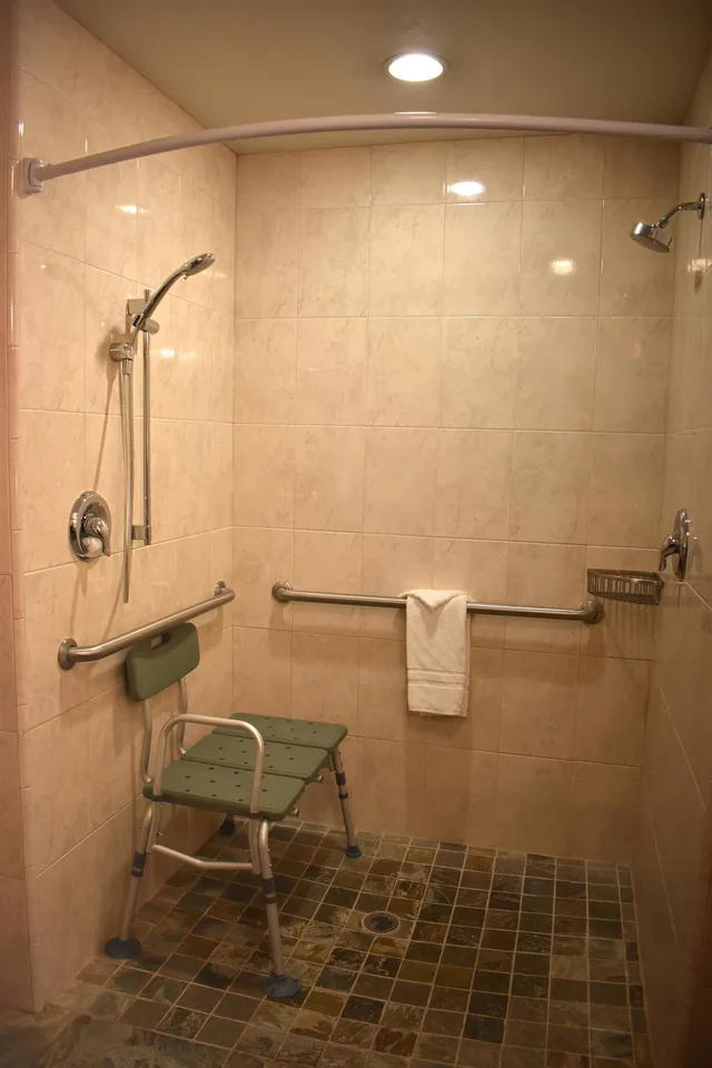 غرفة قياسية بسريرين كوين بإطلالة لذوي الإعاقة، Best Western Driftwood Inn 5/6