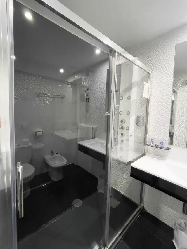غرفة بسرير نصف مزدوج، Hotel Avenida de Espana 8/10