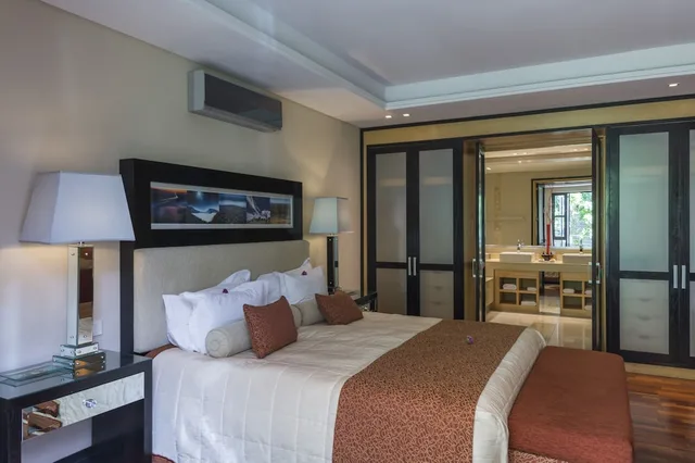 Business, Suite, Double Bed, No. 5 Boutique Art Hotel 2/5