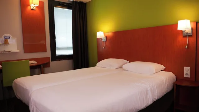 غرفة قياسية بسريرين منفصلين، KYRIAD DIJON EST - MIRANDE 1/9