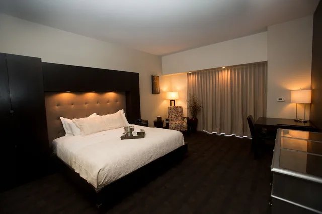 Standard, King Bed, Adult Only، The Catfish Bend Inn & Spa 2/6