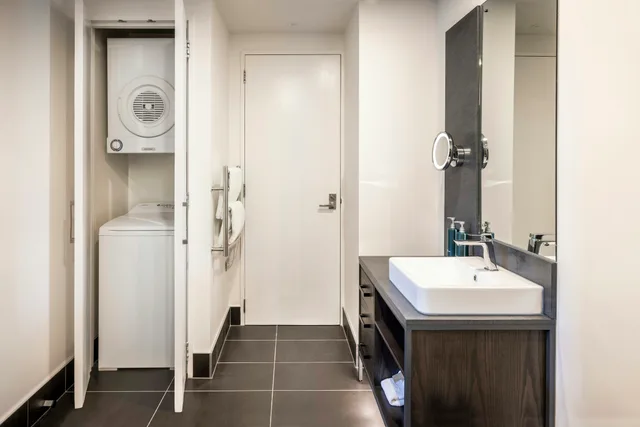 2 Bedrooms, Deluxe, Lake View, Hilton Queenstown Resort and Spa 10/10