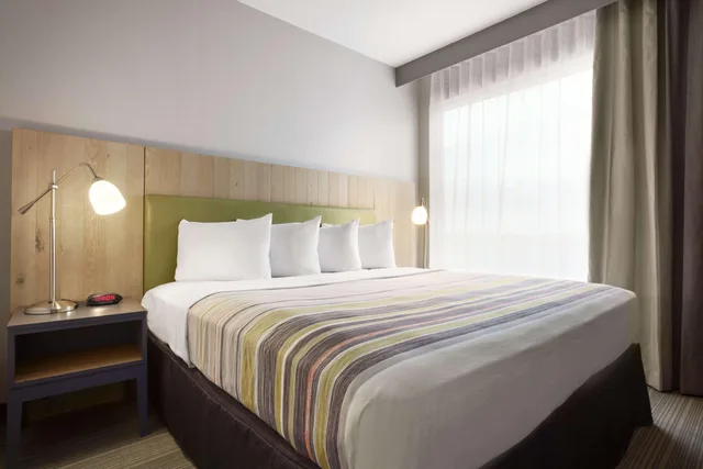 جناح بسرير كينج، Country Inn Suites By Radisson Fond Du Lac Wi 1/1