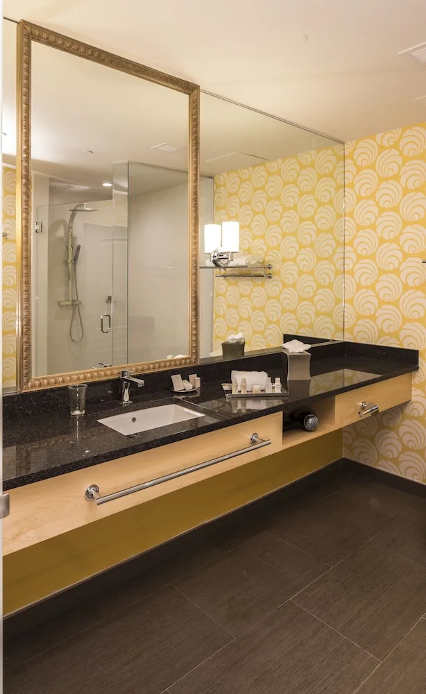 غرفة قياسية بسرير كوين لذوي الإعاقة، Hotel Indigo Pittsburgh East Liberty 4/5