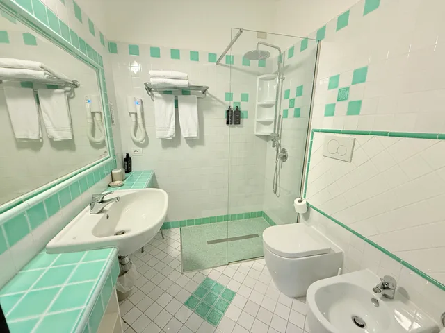 Room, Double Bed, Lateral Side Sea View، Punta Est 3/4