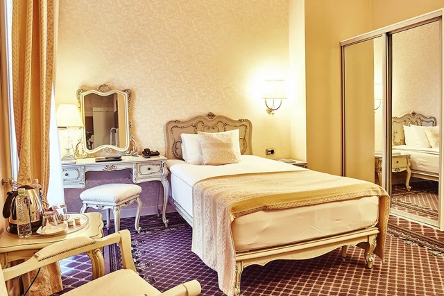 غرفة قياسية مفردة، Grand Hotel Continental 10/11