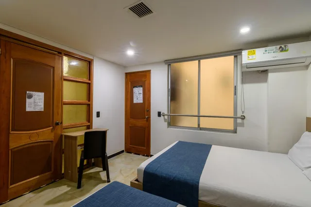 غرفة بسريرين مزدوجين، Hotel Med Estadio 5/7