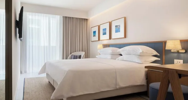 غرفة قياسية بسرير مزدوج وسريرين منفصلين بشرفة، Bluesun Hotel Marina 1/1