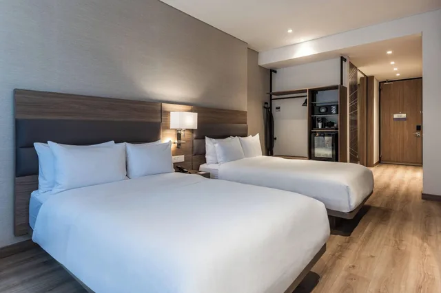 غرفة بسريرين مزدوجين، AC Hotel by Marriott Bogota Zona T 1/10