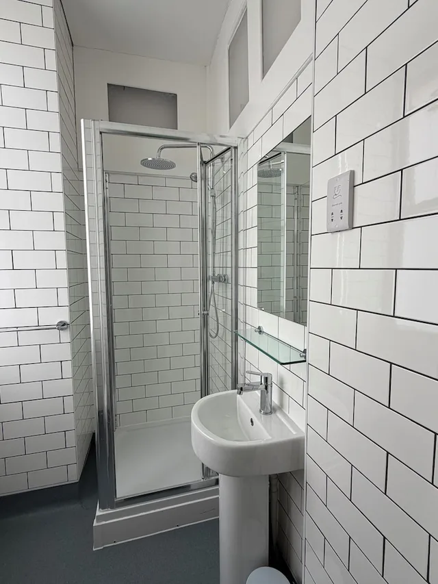 غرفة قياسية رباعية بأسرّة بطابقين، BRIGHTON HOTEL(FORMERLY BEST WESTERN BRIGHTON) 6/8