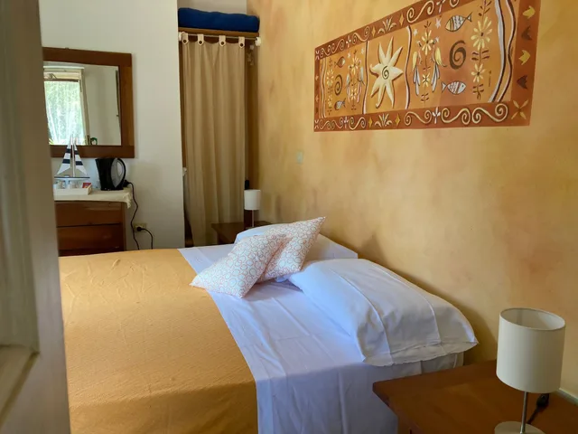 غرفة بسرير مزدوج أو سريرين منفصلين، Jera Resort E Circolo Velico 2/6