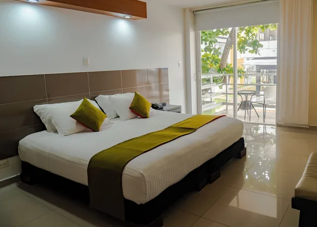 غرفة بسرير كوين، Waira Suites Hotel 1/10