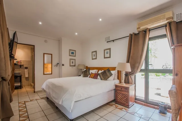Room 1, Double or Twin Bed، Honeypot Guesthouse 2/3