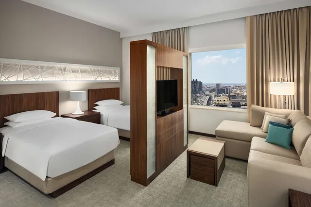 استوديو بسريرين منفصلين مع أريكة بمطبخ، حياة هاوس جدة شارع صاري(Hyatt House Jeddah Sari Street) 1/2