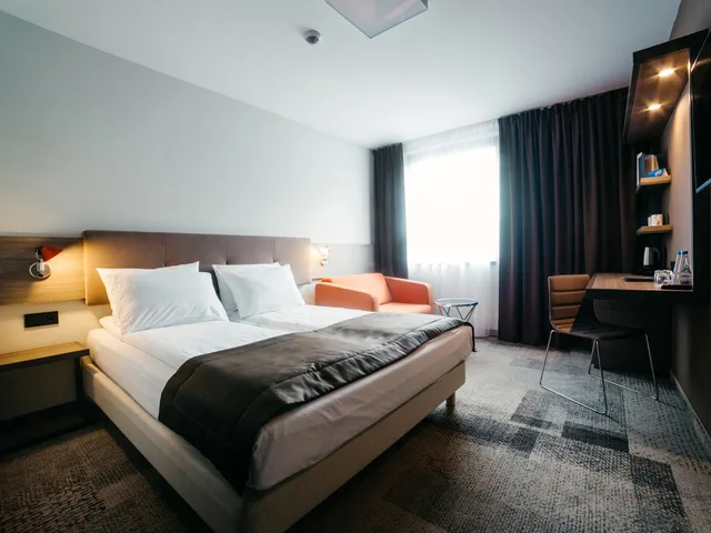 غرفة قياسية مفردة بسرير مزدوج، Q Hotel Plus Katowice 1/2