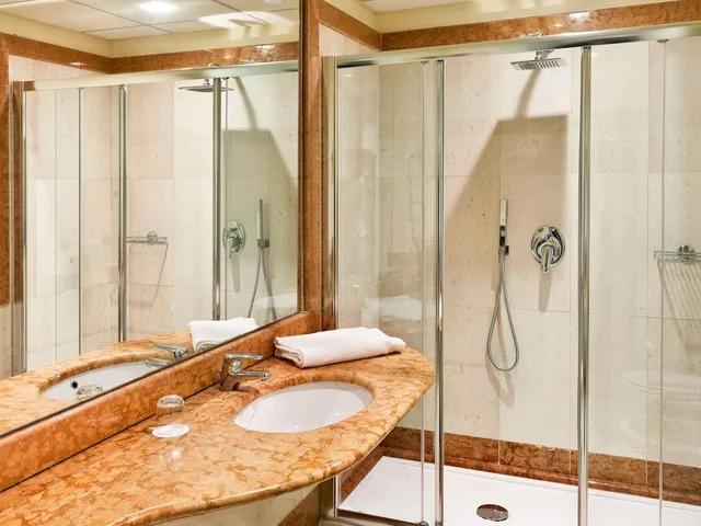 غرفة سوبيريور بسرير مزدوج، Mercure Villa Romanazzi Carducci 6/7