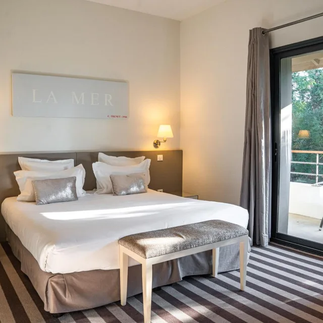 غرفة بسرير كينج، Hotel 202 1/1