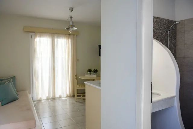 شقة اقتصادية بسرير كينج مع أريكة، Aelia Apartments 2/2