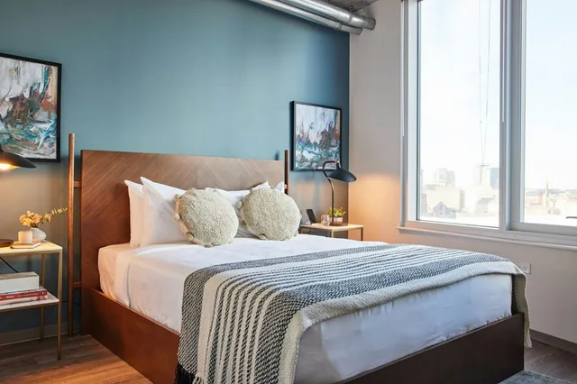 1 Bedroom, Deluxe, Placemakr Premier SoBro 1/3