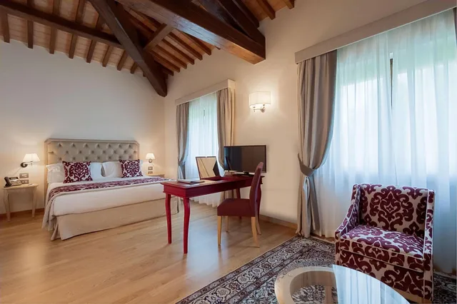 جناح جونيور، Borgo La Chiaracia Resort and Spa 1/5