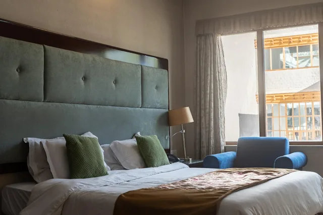 جناح، Hotel Spic N Span 1/1
