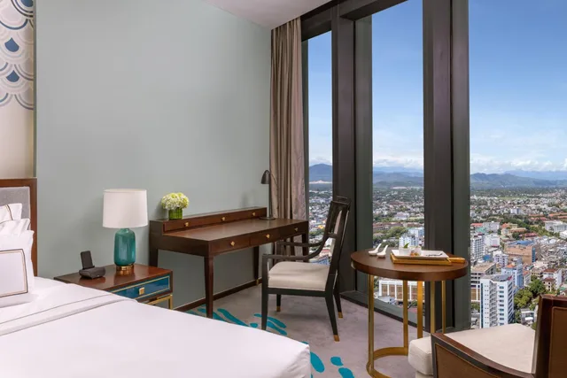 The Level, Deluxe, Executive Lounge Access، Melia Vinpearl Hue 5/6