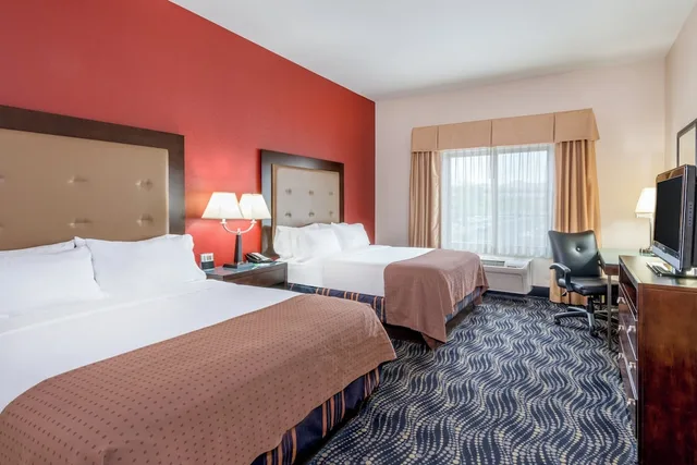 غرفة قياسية بسريرين كوين لذوي الإعاقة، Holiday Inn Hotel Suites Grand Junction Airport 3/7