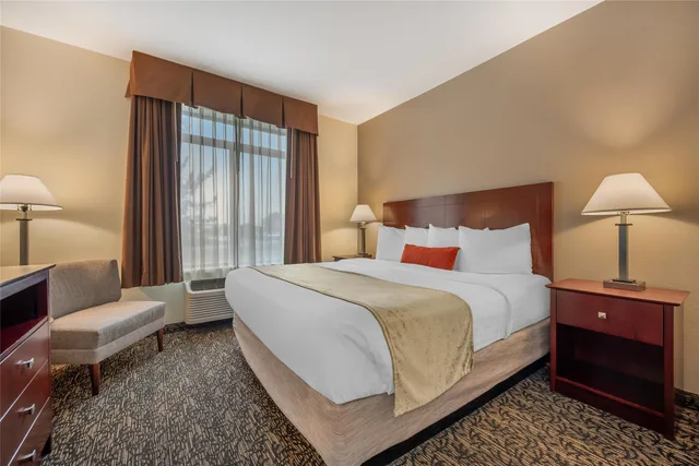 Suite, King Bed, Best Western Plus Boulder Louisville 3/7