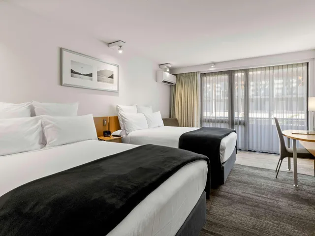 غرفة بسريرين مزدوجين، NOVOTEL QUEENSTOWN LAKESIDE 2/7