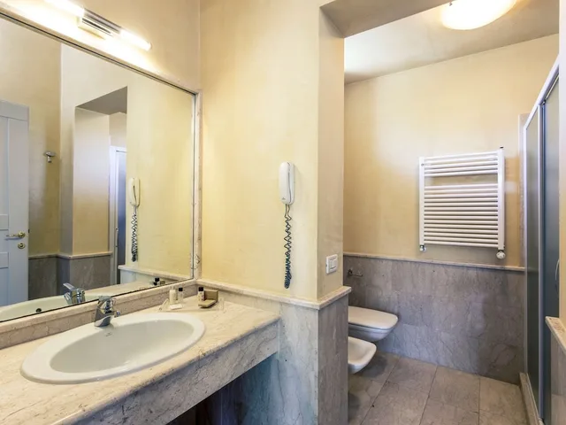 غرفة سوبيريور رباعية بسرير مزدوج وسريرين منفصلين، Mercure Tirrenia Green Park 3/3