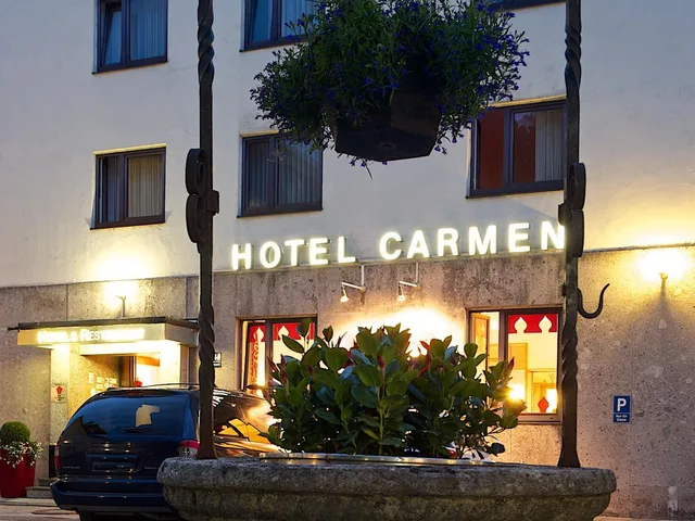 غرفة ثلاثية بسرير كينج وسرير فردي، Hotel Carmen 1/1