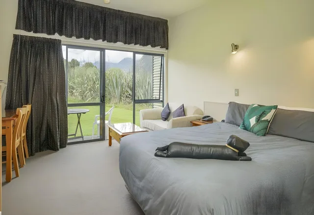 Spa, Premier, Studio, Mountain View، Sunset Motel 1/1