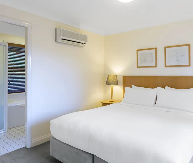Two Bedroom Villa، Avani Cypress Lakes Resort 1/4